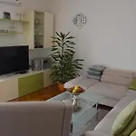 Διαμέρισμα Curic Τρογκίρ