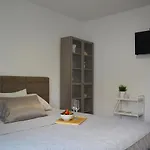 Curic * Τρογκίρ