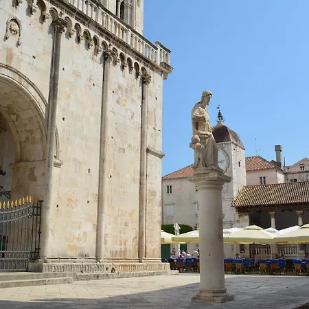 Curic * Trogir