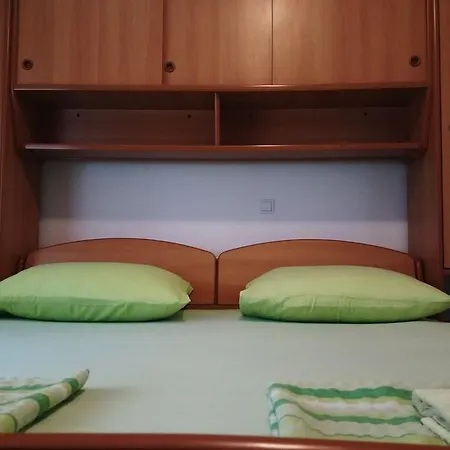 Curic Apartment *
