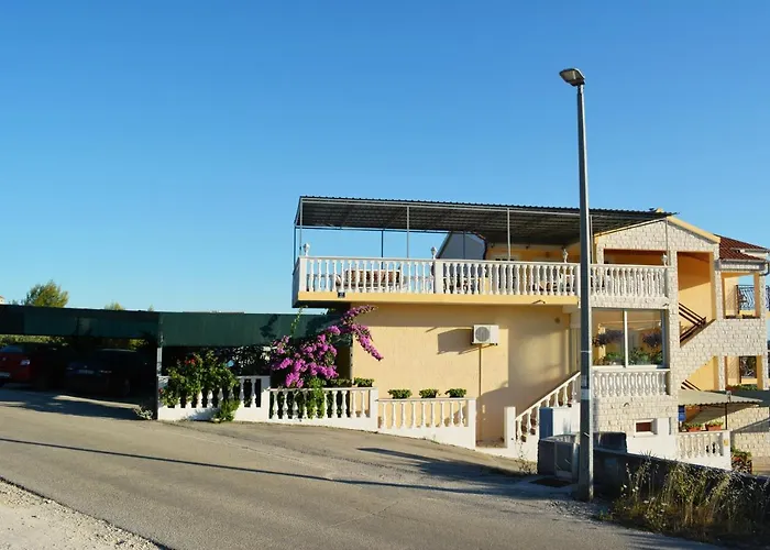 Curic * 트로기르