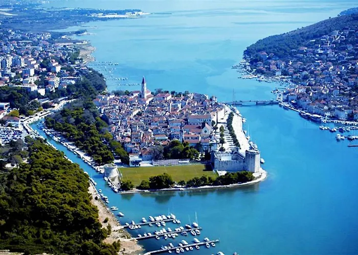 Curic 아파트 트로기르